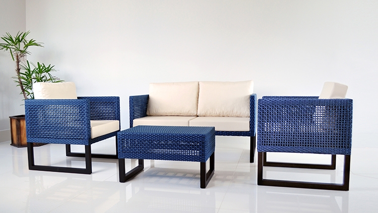 Conjunto com sofá, poltronas e mesa de apoio central Onix - Alumax - Alumax Móveis