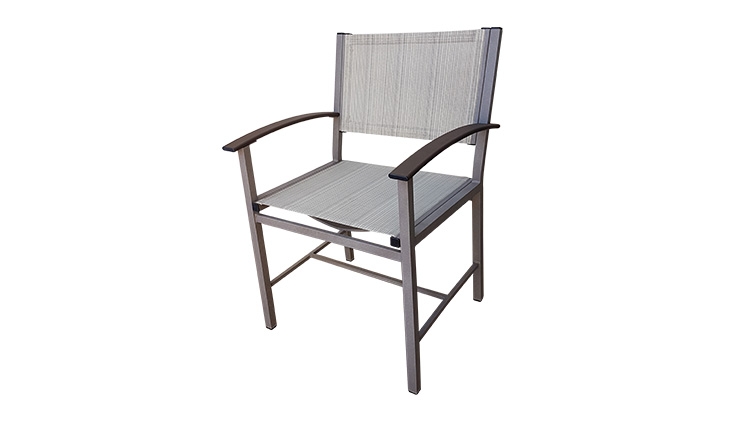 Cadeira em tela sling Vila Real com braço de alumínio - Alumax - Alumax Móveis