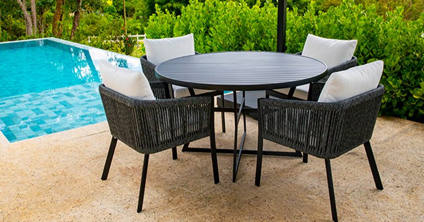 Como mobiliar uma área externa com móveis resistentes