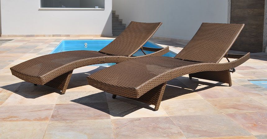 Móveis para o verão ideais para varandas, jardins e piscinas